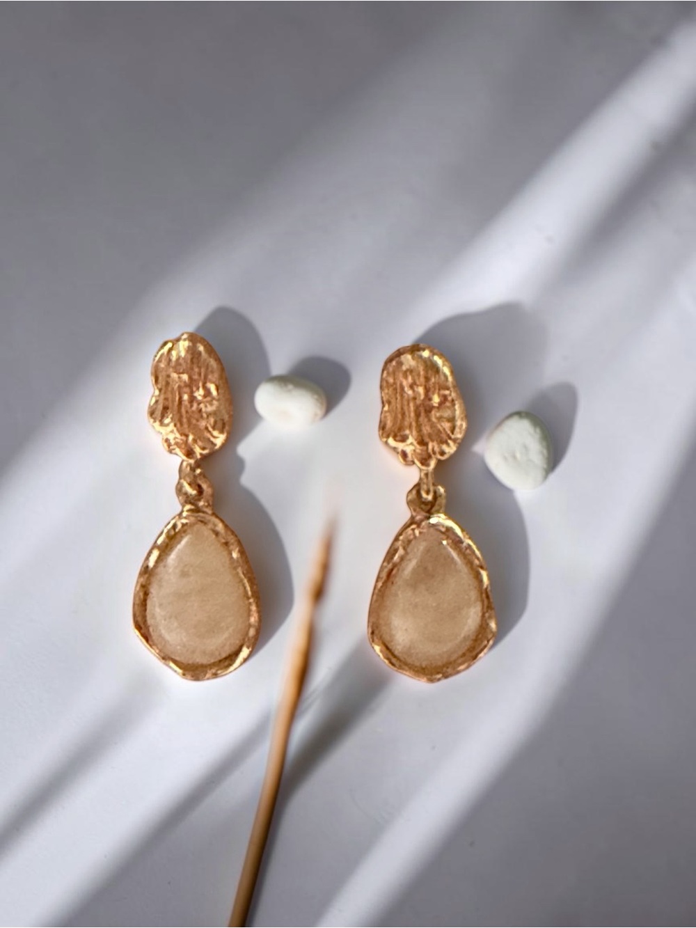 Gold Teardrop Dangle Earrings with Cream Stone